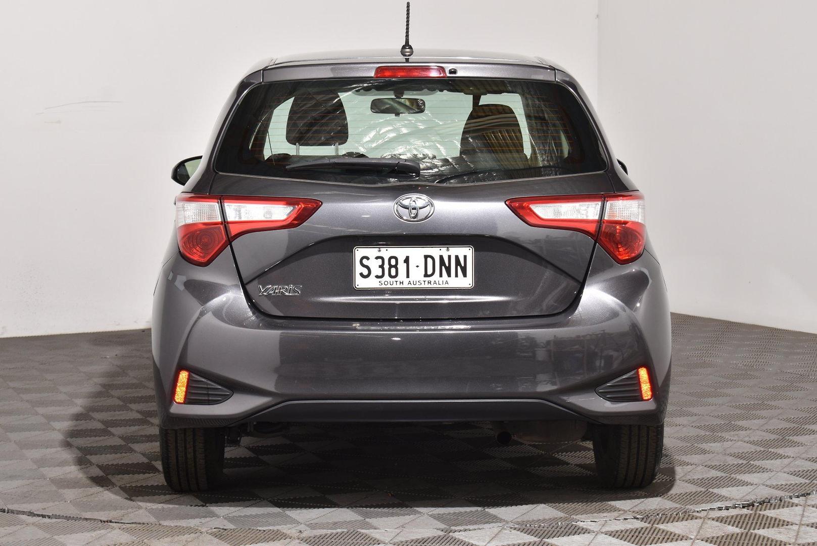 2019 Toyota Yaris Ascent — photo 4 of 26