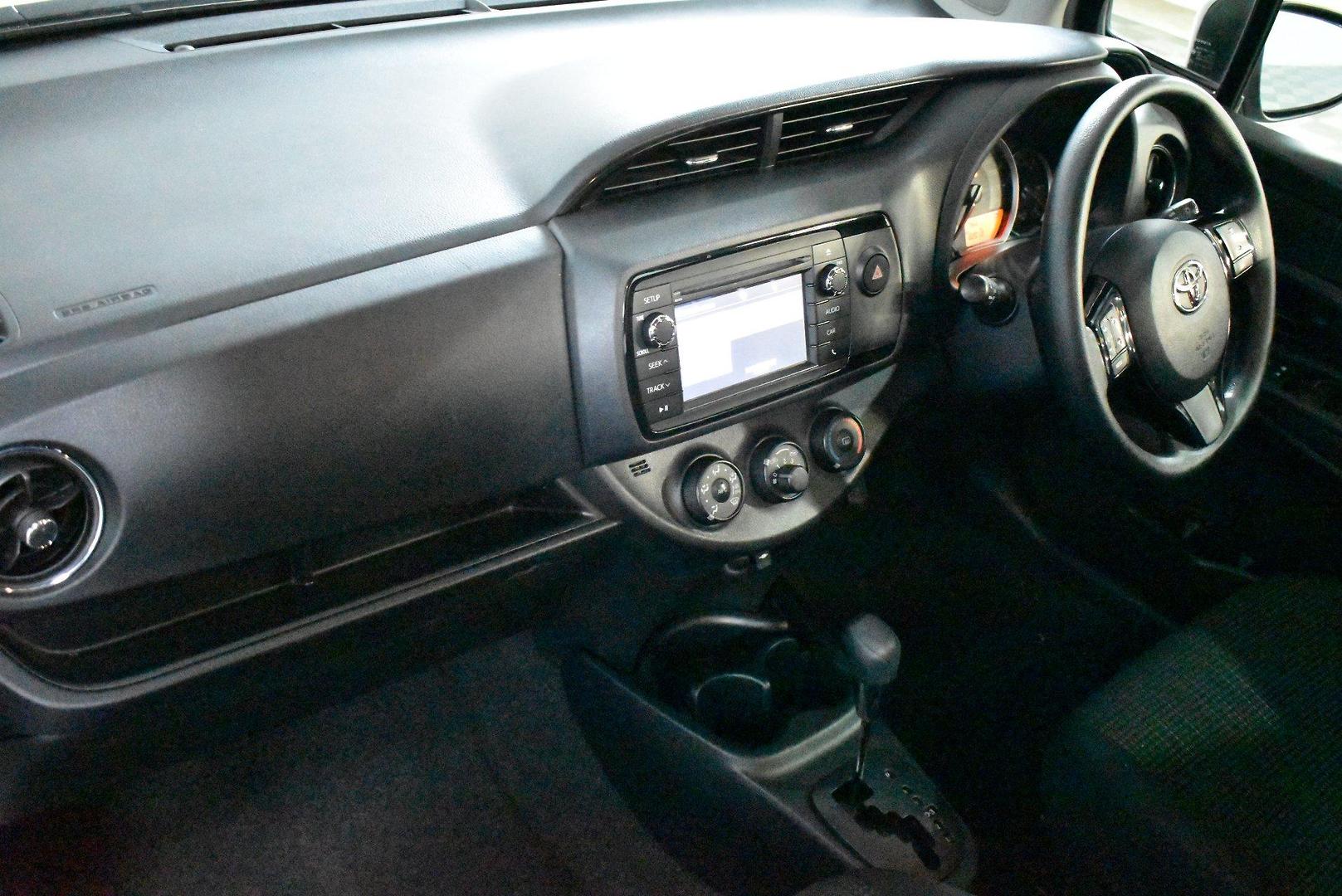 2019 Toyota Yaris Ascent — photo 6 of 26