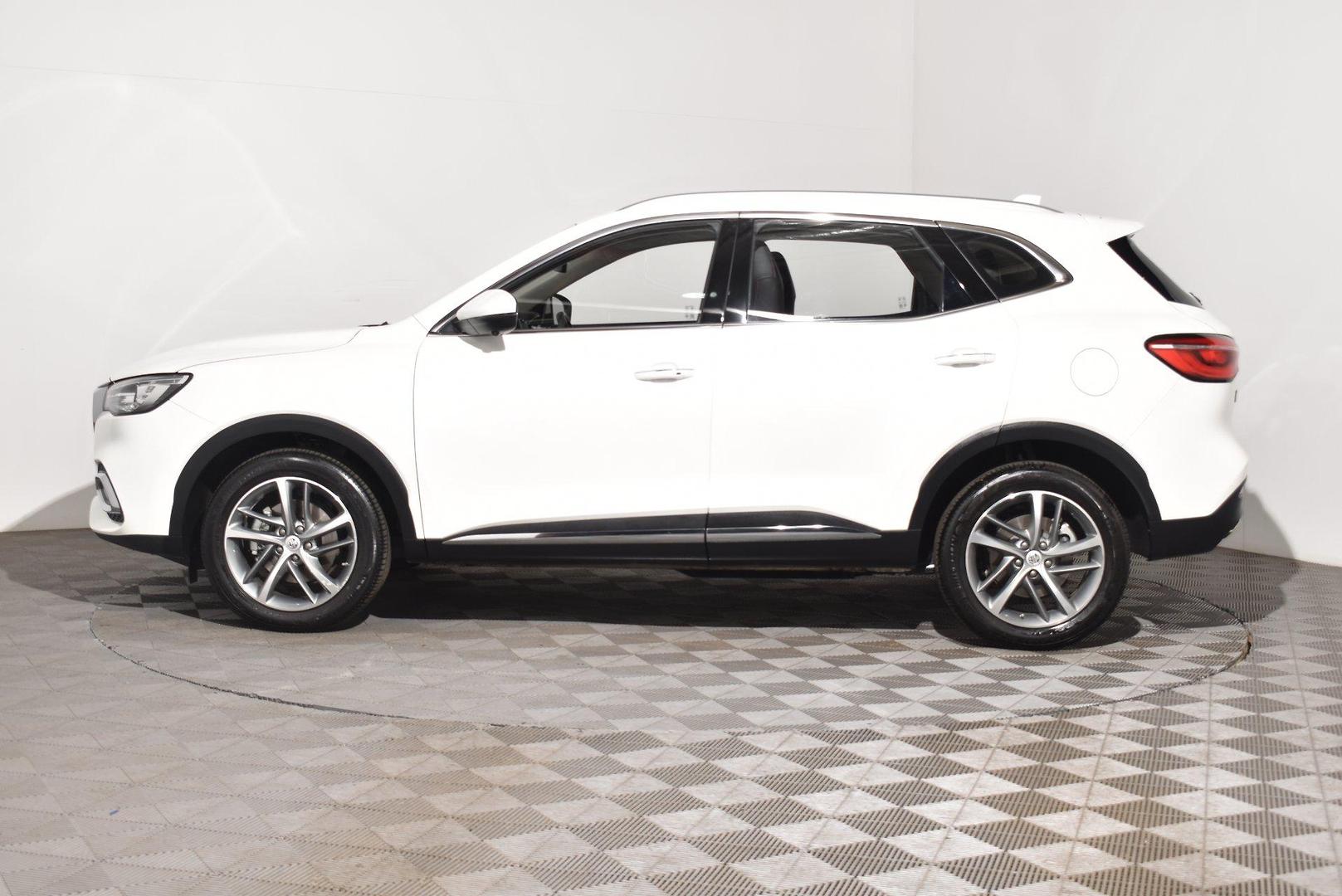 2022 MG HS Plus EV Essence — photo 11
