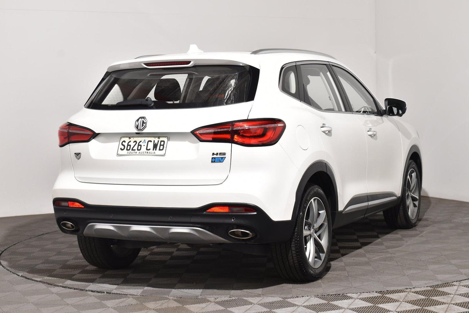 2022 MG HS Plus EV Essence — photo 14