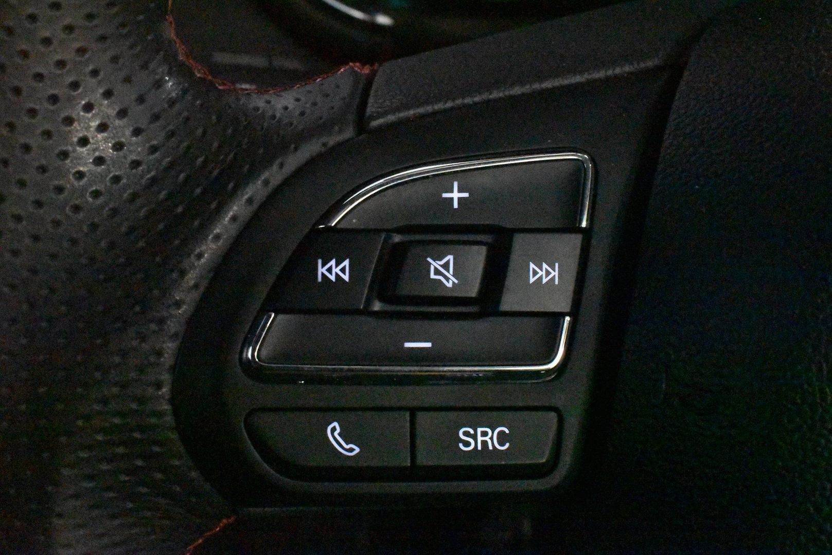 2022 MG HS Plus EV Essence — photo 21
