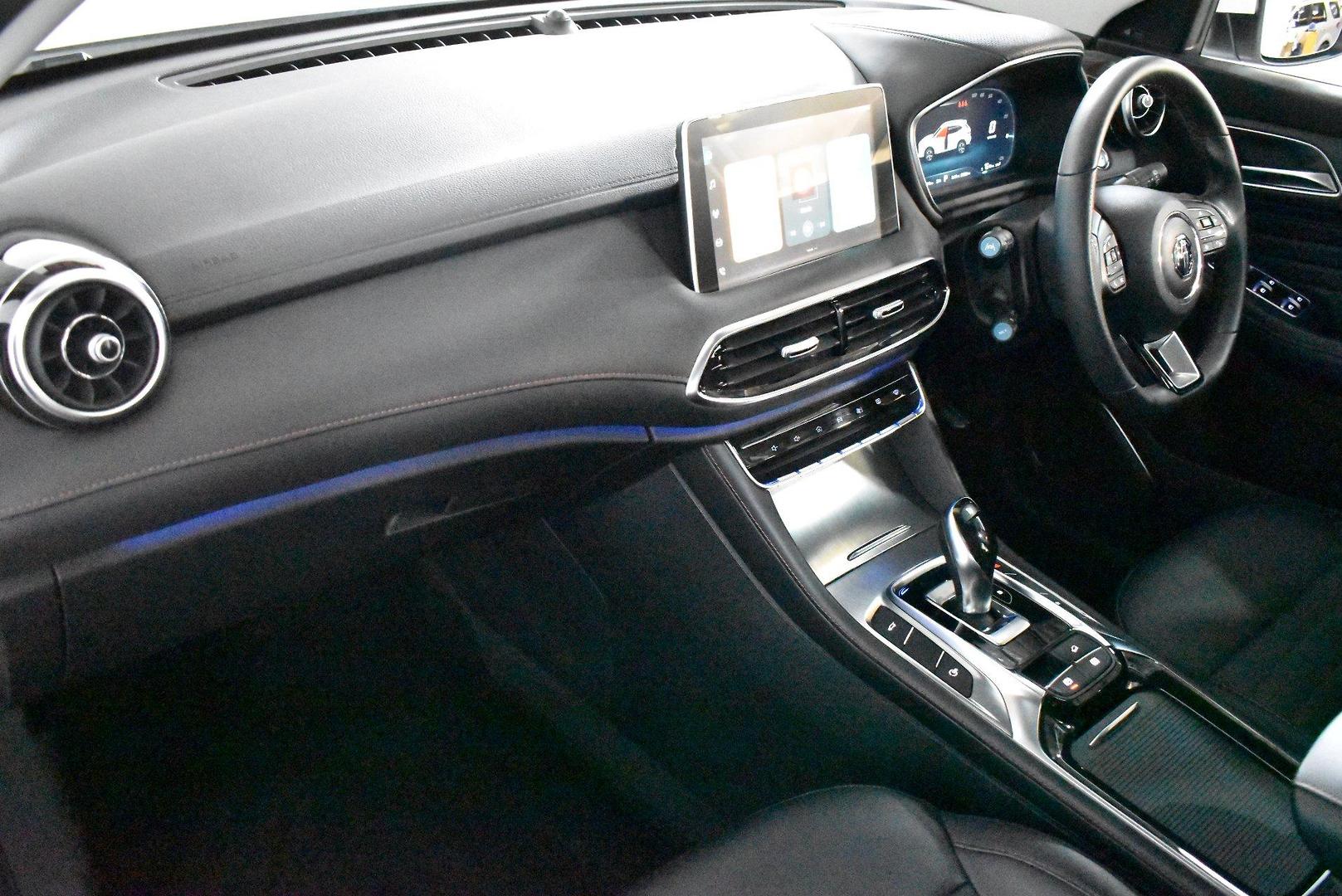 2022 MG HS Plus EV Essence — photo 6