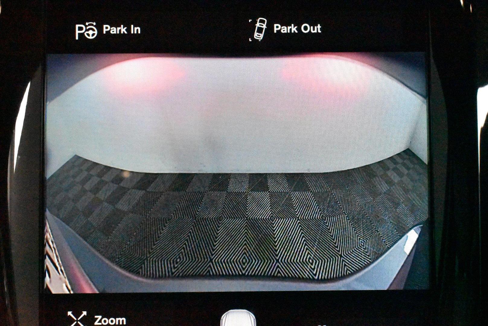 2018 Volvo XC60 D4 Inscription — photo 24