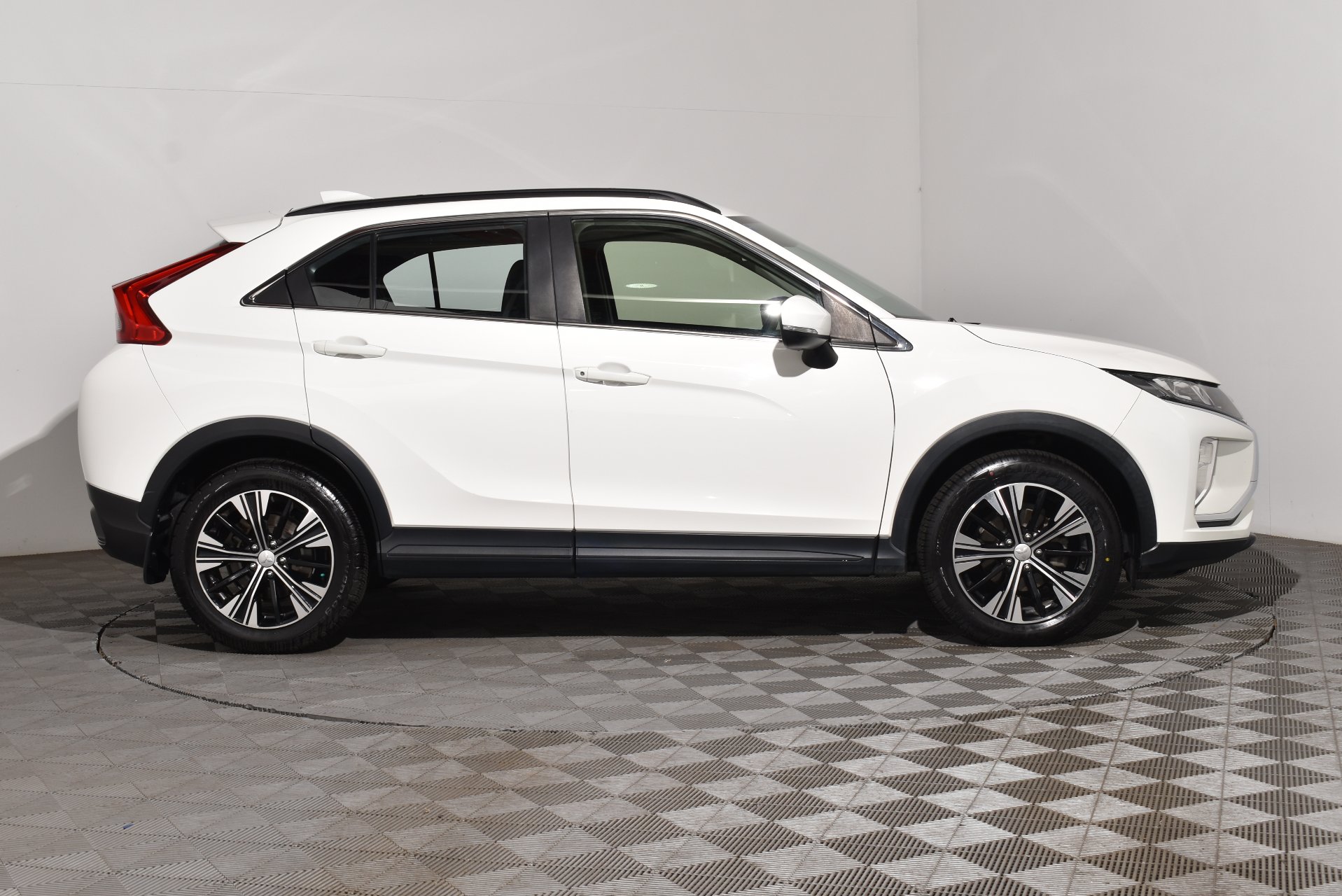 2018 Mitsubishi Eclipse Cross ES — photo 10
