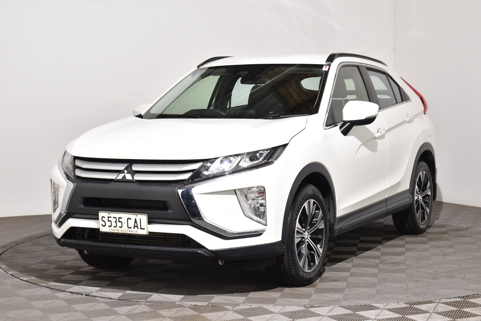 2018 Mitsubishi Eclipse Cross ES — photo 13