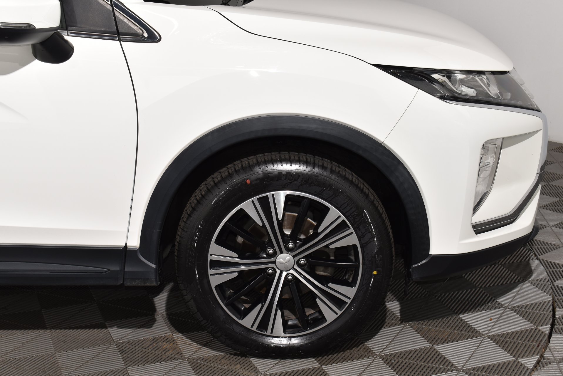 2018 Mitsubishi Eclipse Cross ES — photo 18