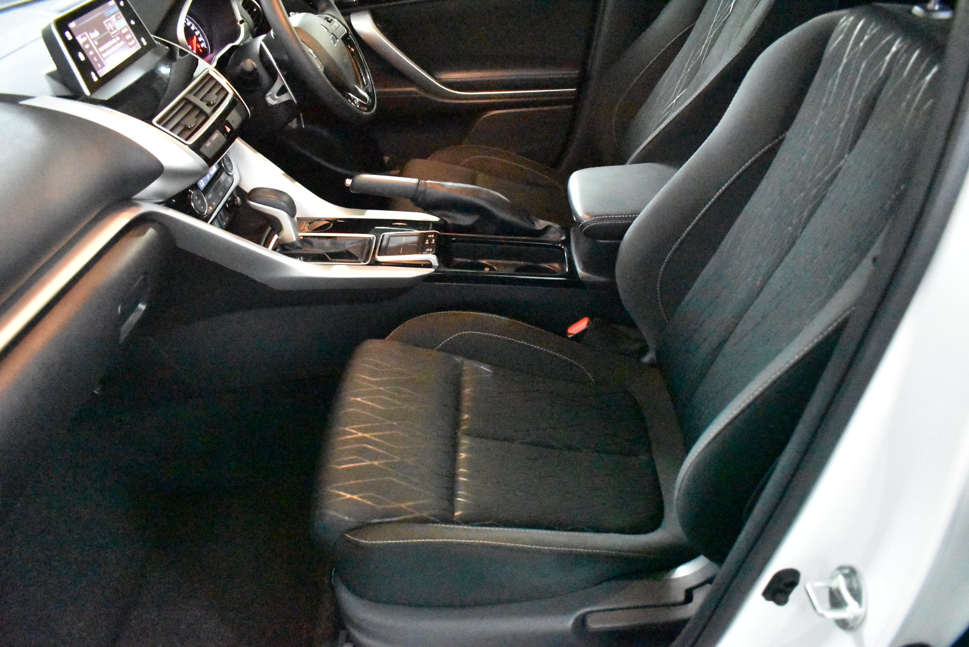 2018 Mitsubishi Eclipse Cross ES — photo 7