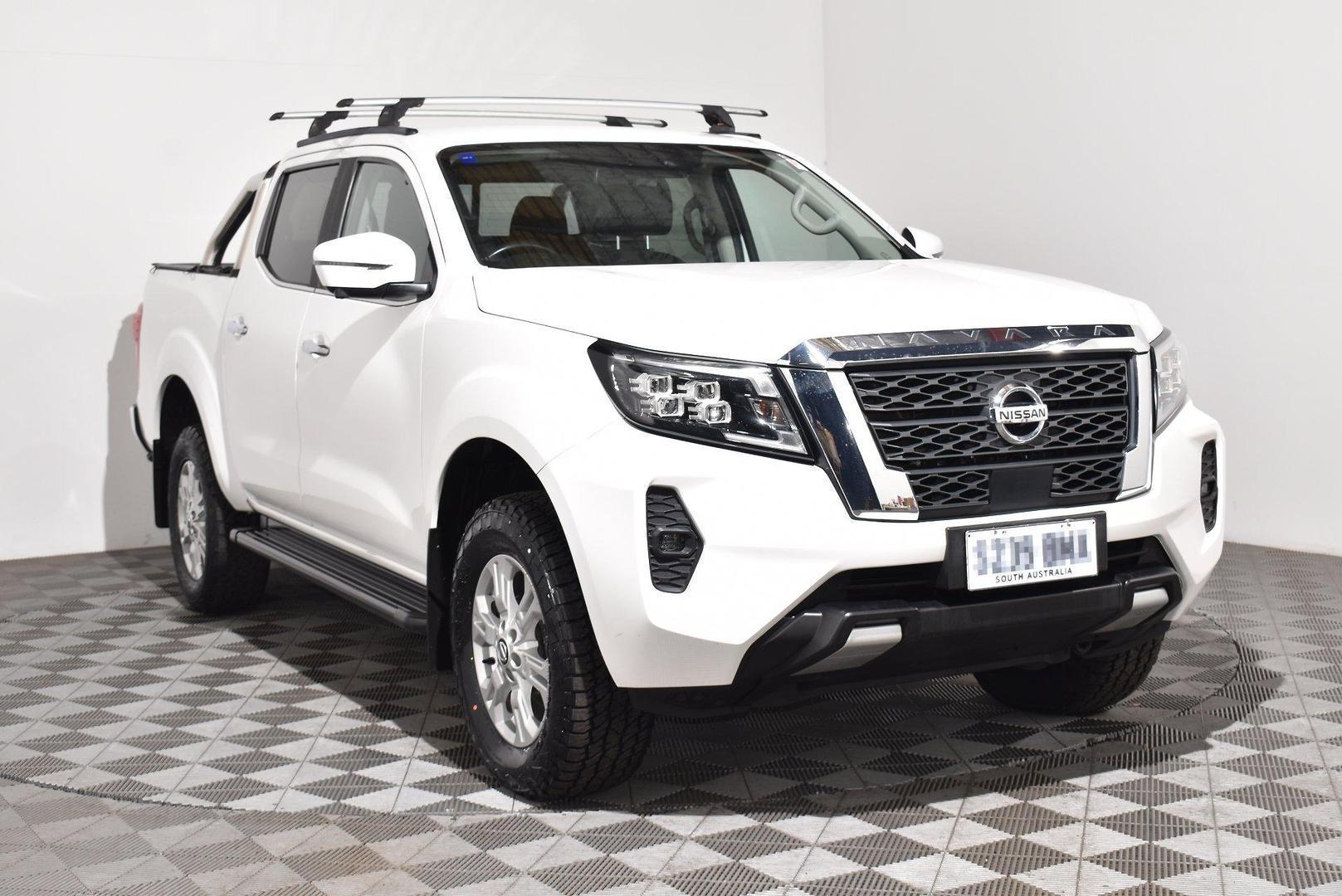 2021 Nissan Navara ST — photo 1