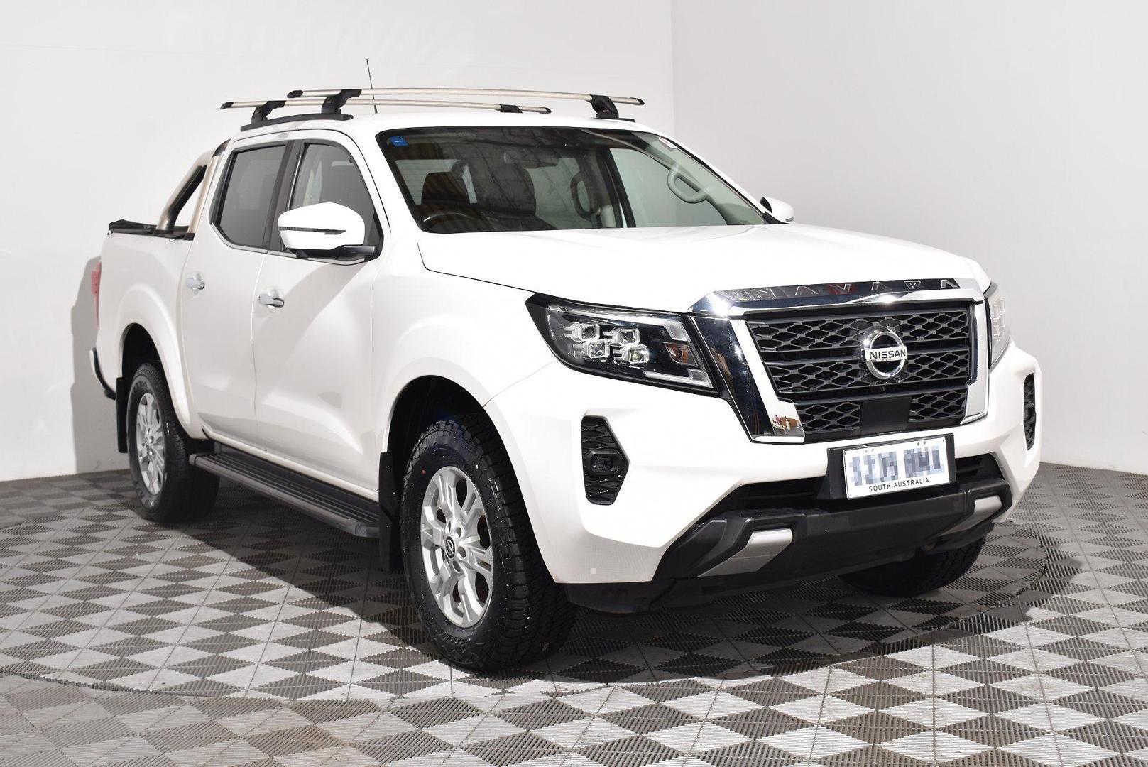 2021 Nissan Navara ST — photo 1