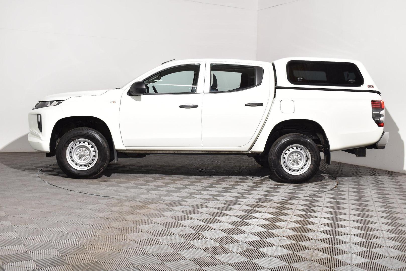 2021 Mitsubishi Triton GLX — photo 11