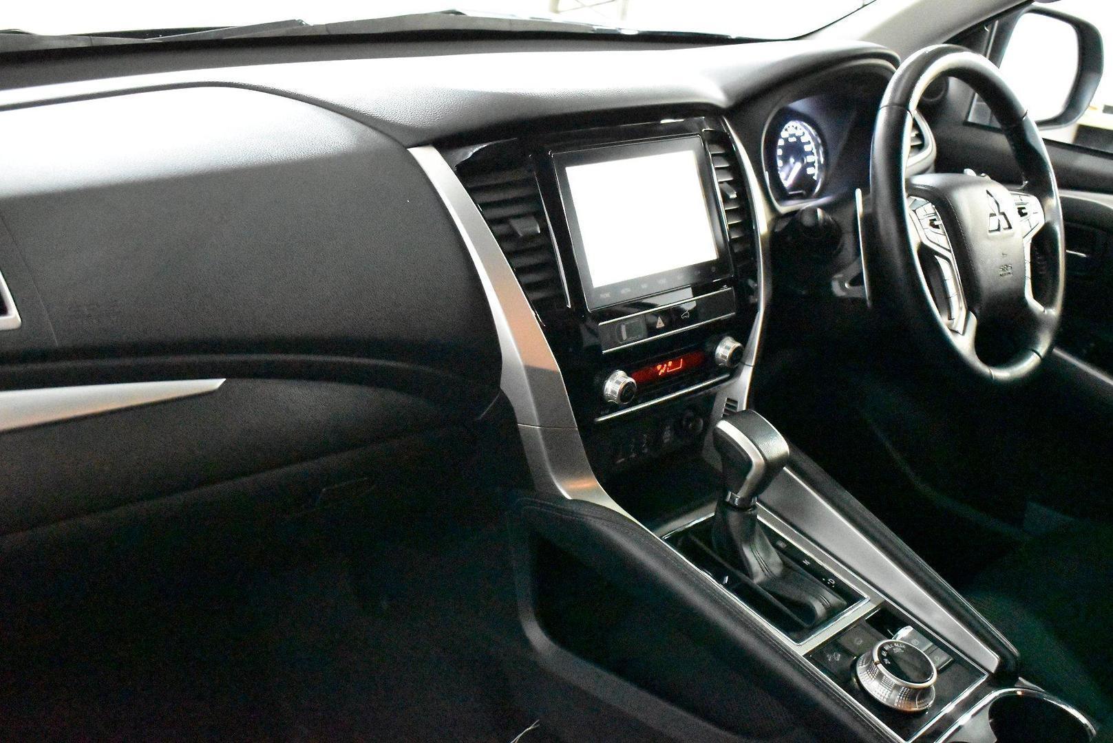 2021 Mitsubishi Pajero Sport GLS — photo 6