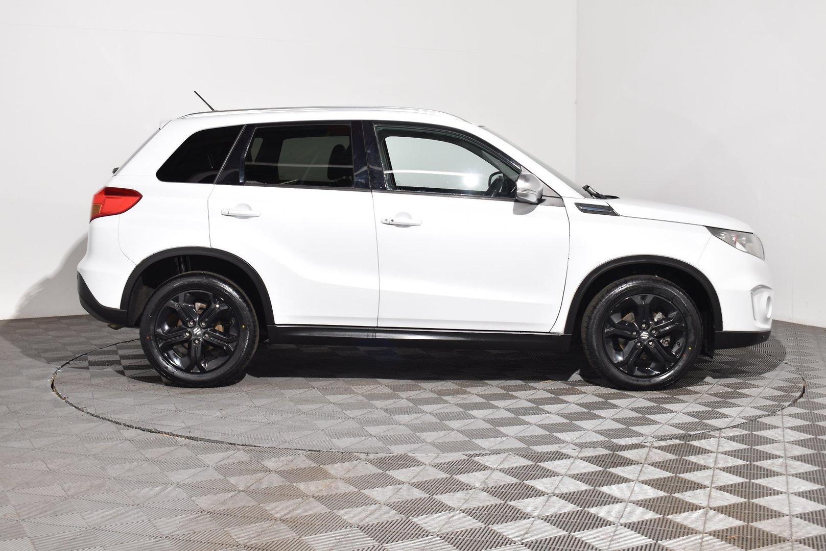 2017 Suzuki Vitara S Turbo — photo 10