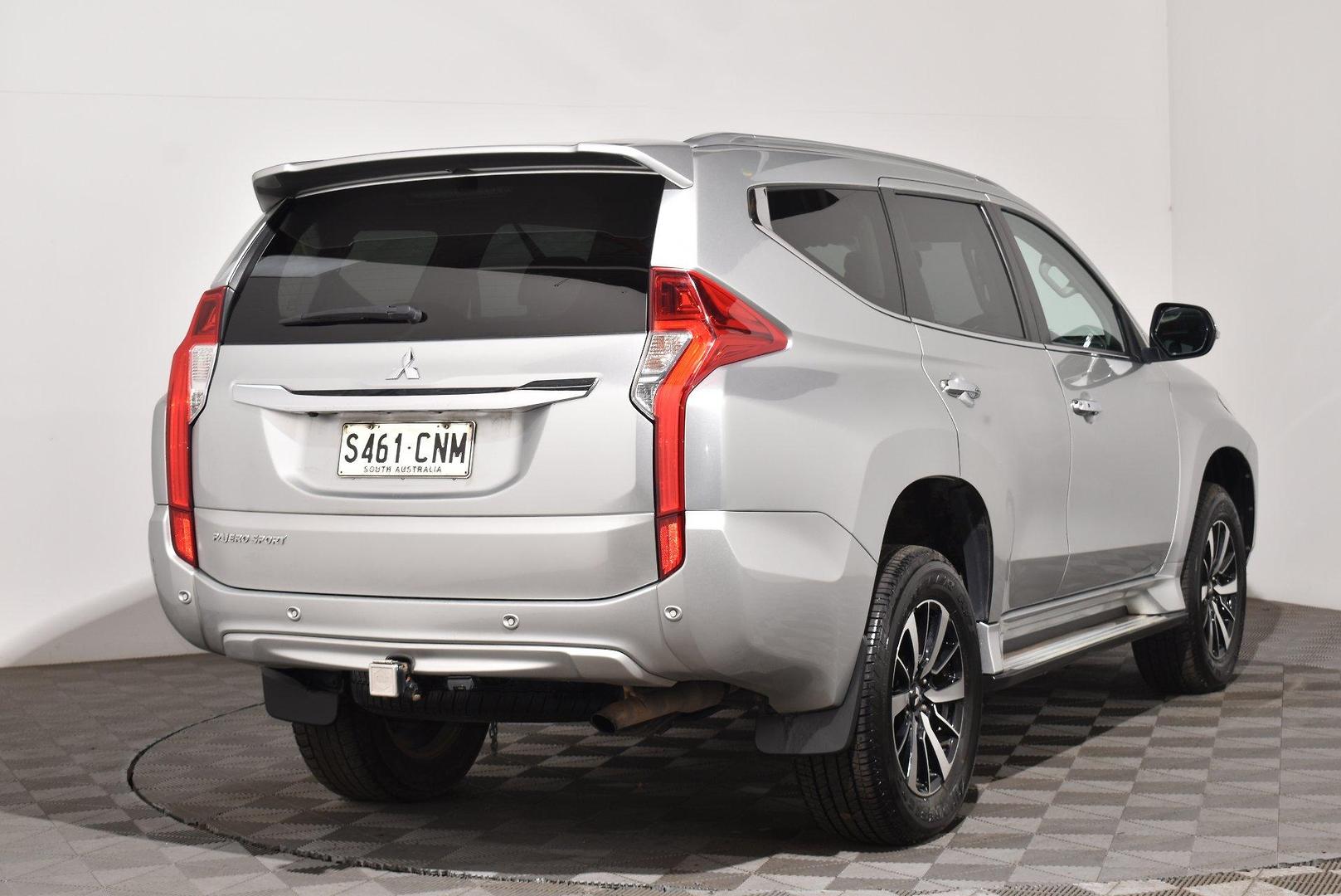 2019 Mitsubishi Pajero Sport GLS — photo 14