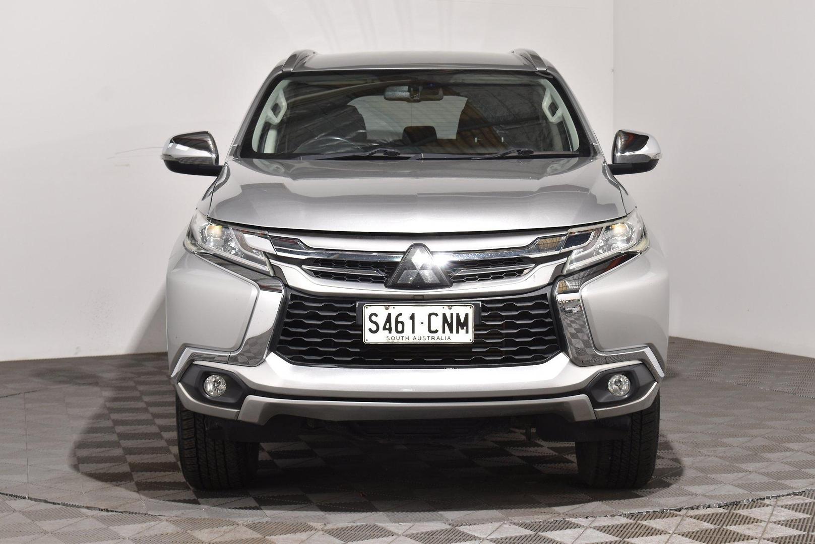 2019 Mitsubishi Pajero Sport GLS — photo 3