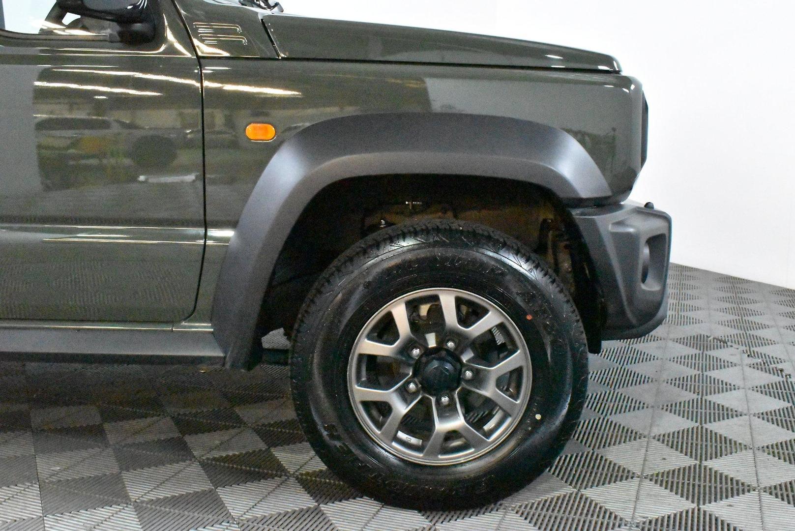 2022 Suzuki Jimny GLX — photo 18