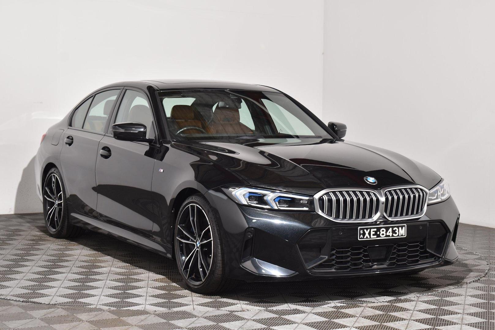 2022 BMW 3 Series 330i M Sport — photo 1