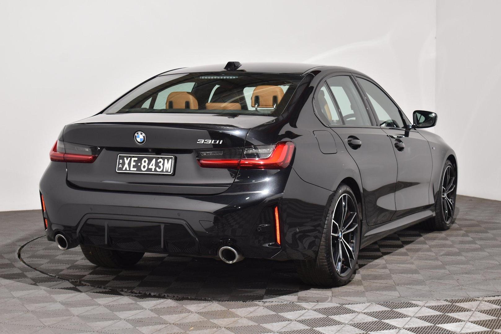 2022 BMW 3 Series 330i M Sport — photo 14