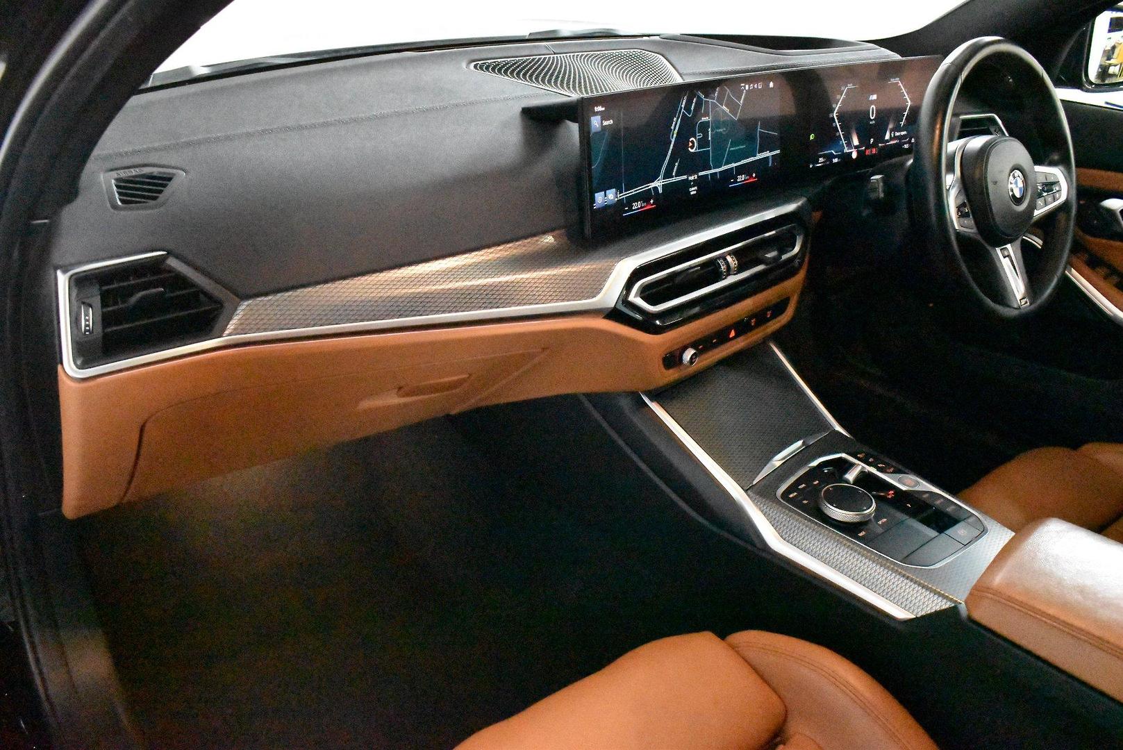 2022 BMW 3 Series 330i M Sport — photo 6