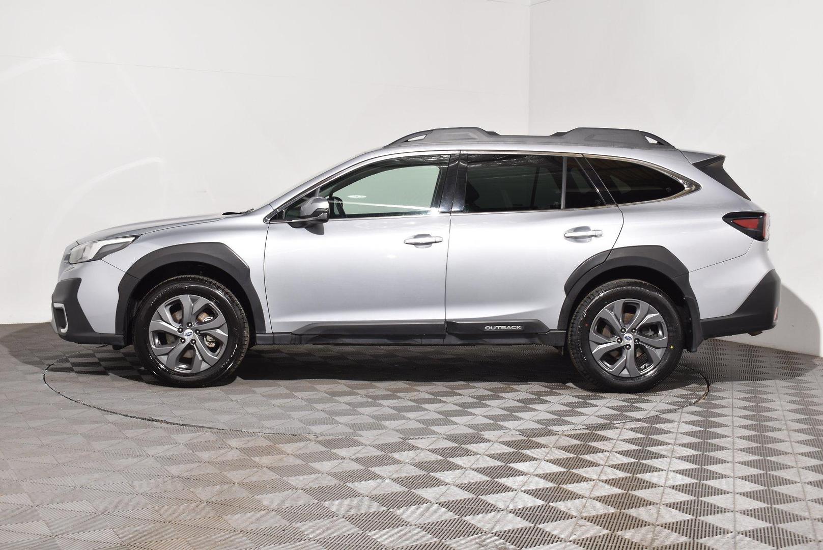 2020 Subaru Outback AWD — photo 11
