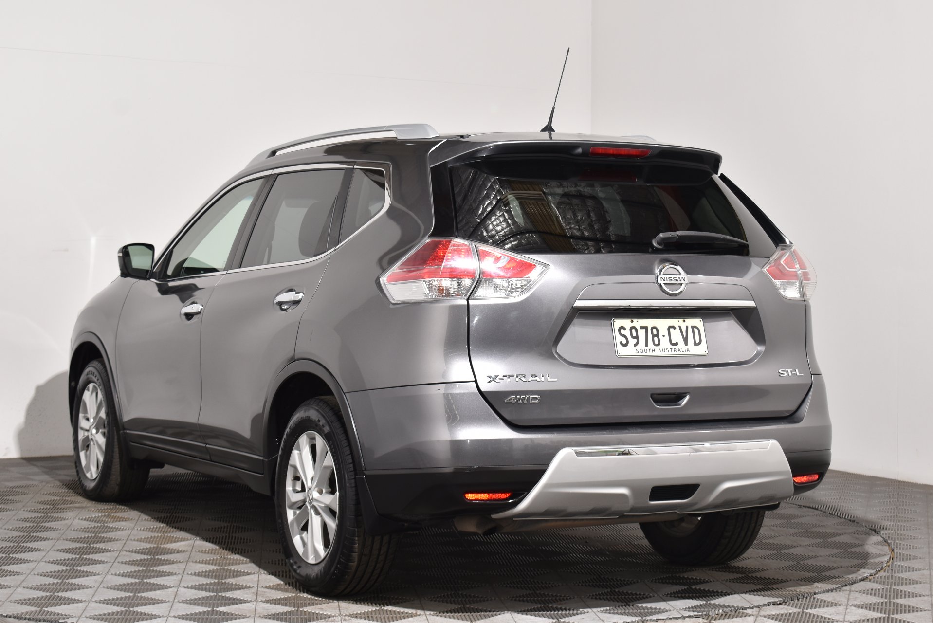2016 Nissan X-TRAIL STL — photo 2