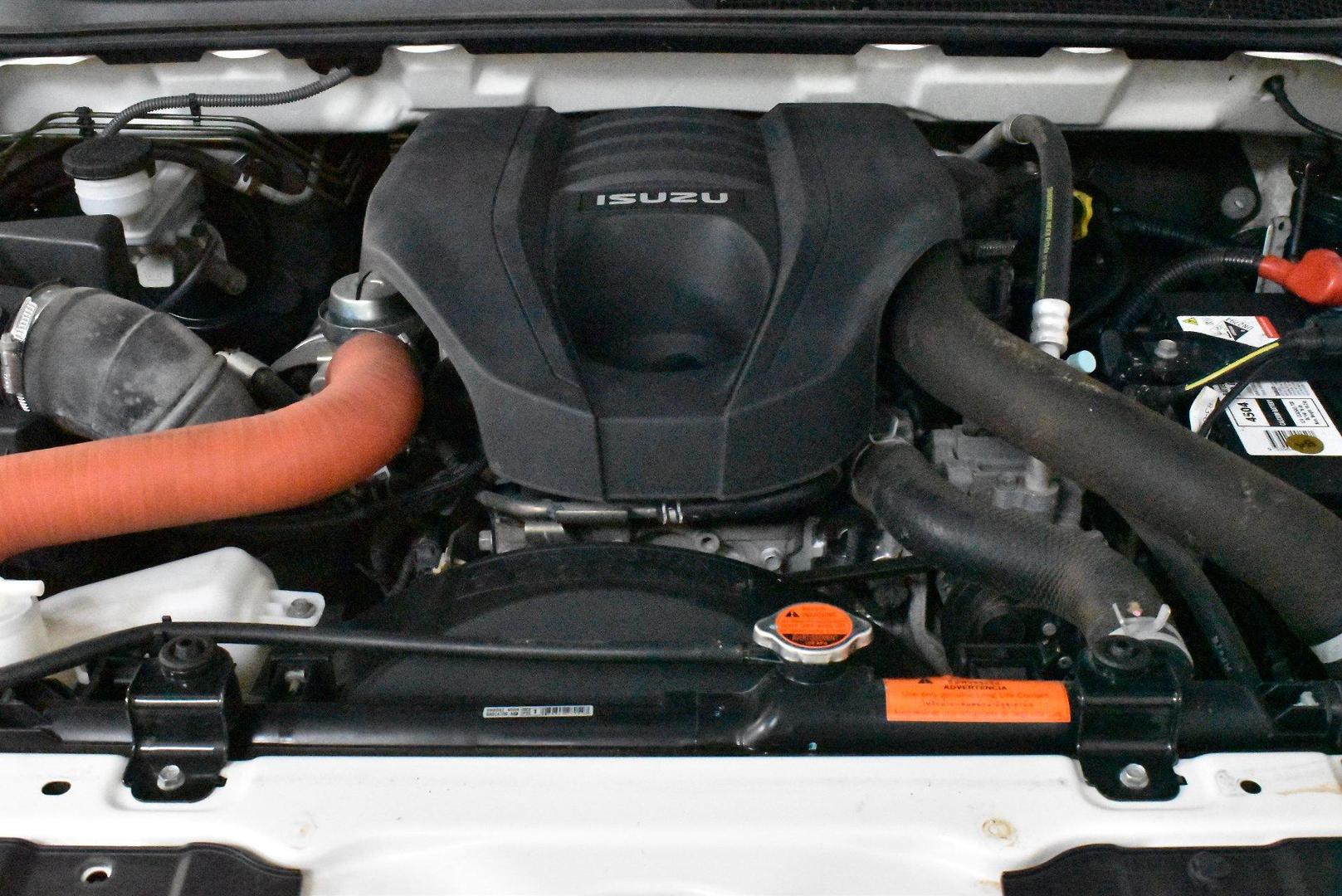 2017 Isuzu D-MAX SX — photo 17