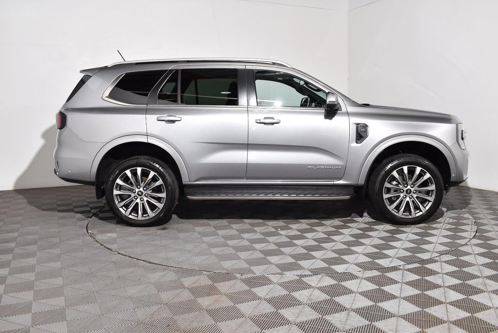 2023 Ford Everest Platinum — photo 10