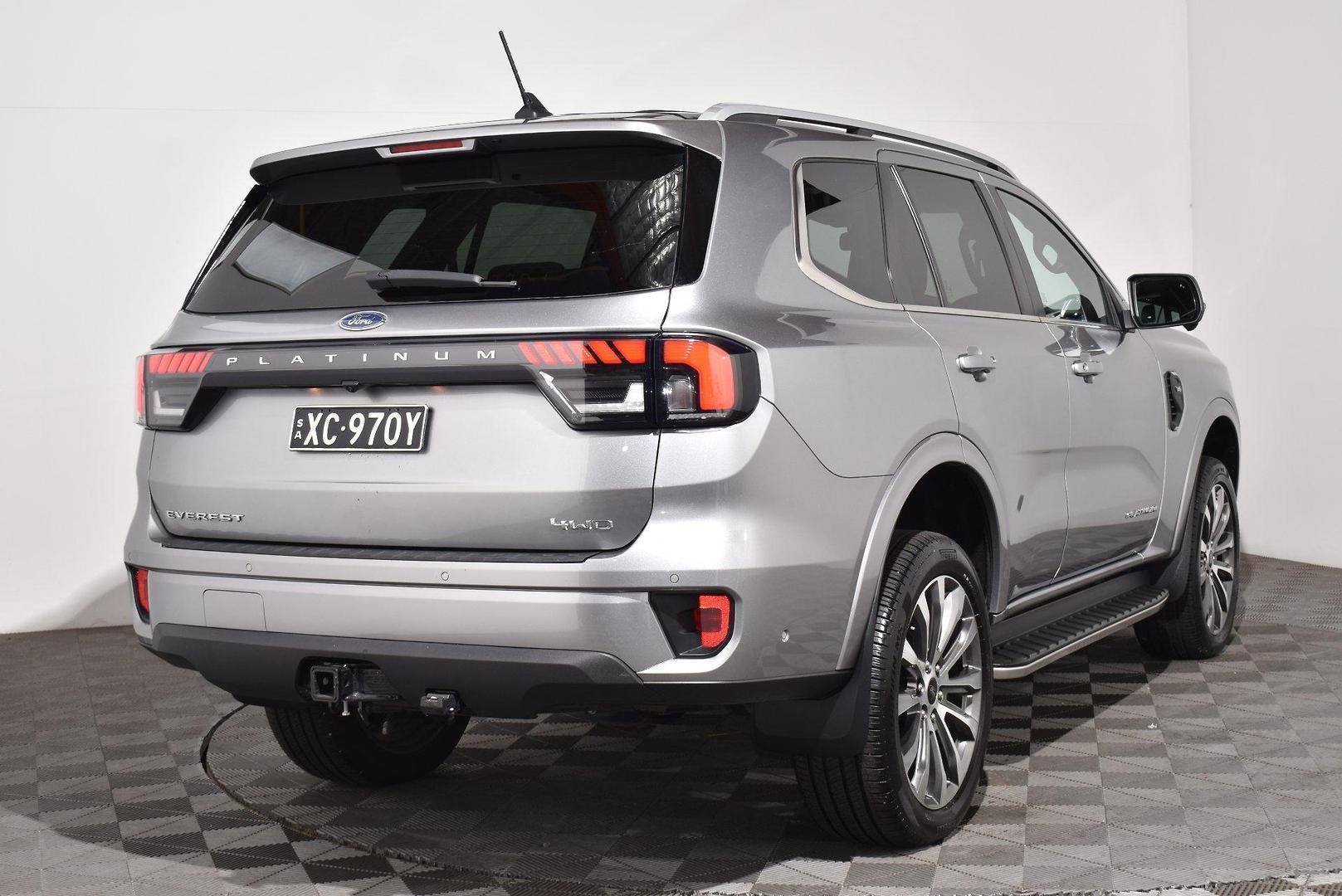 2023 Ford Everest Platinum — photo 14