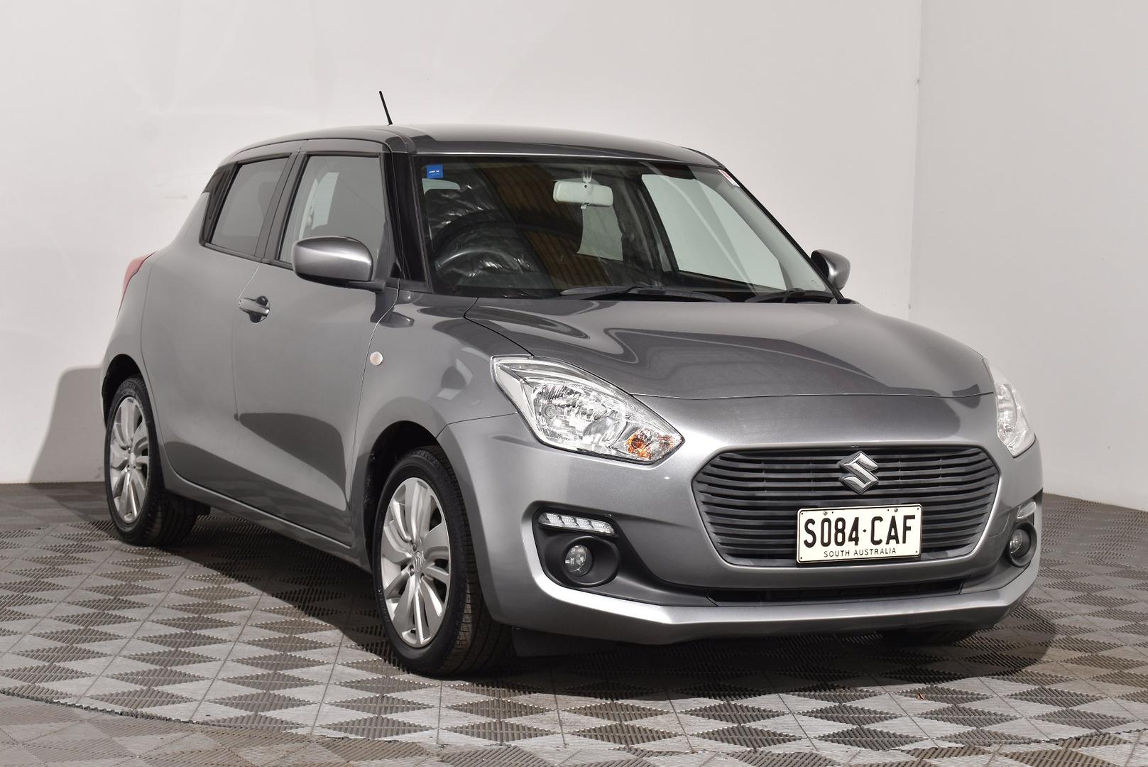 2019 Suzuki Swift GL Navigator — photo 1
