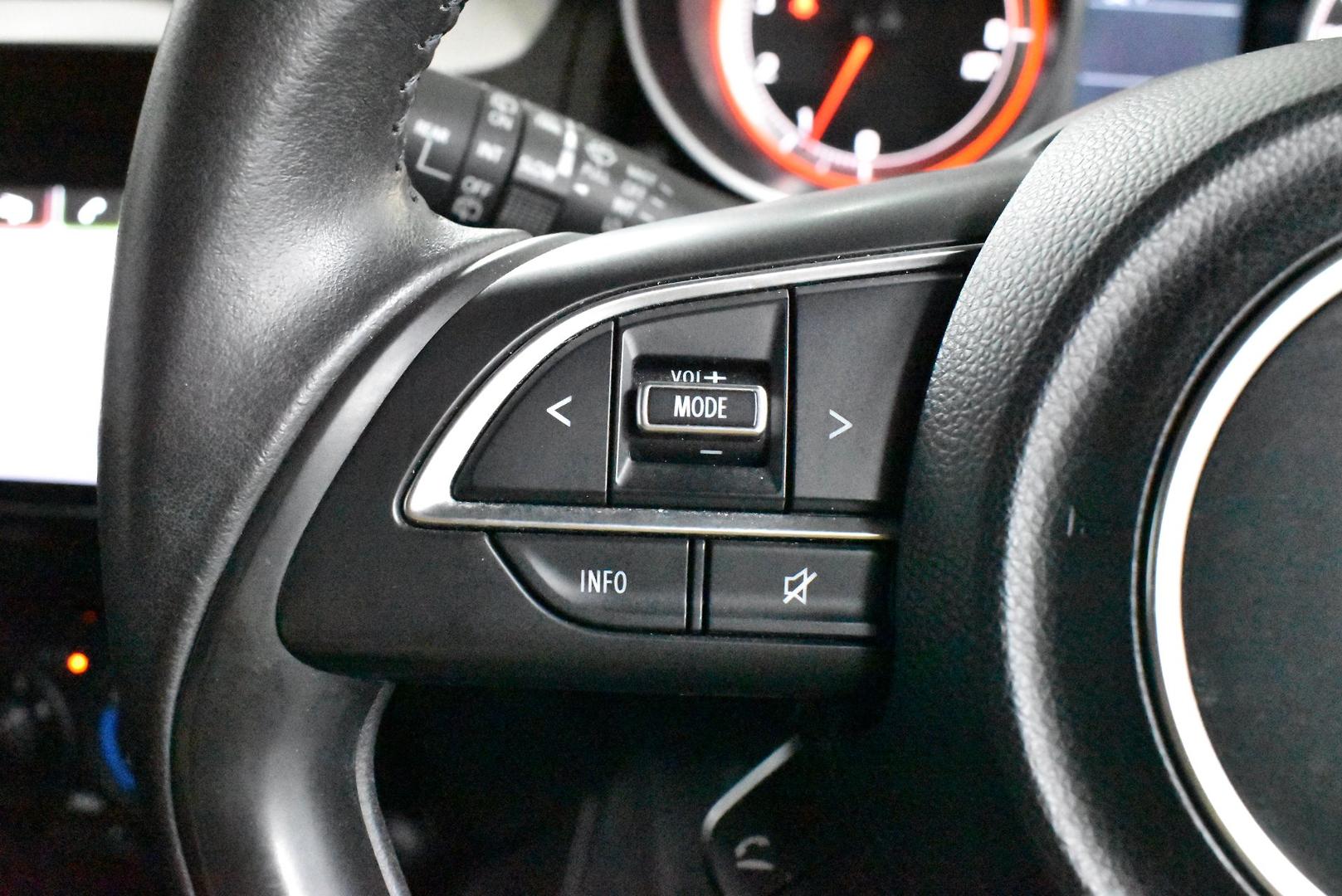 2019 Suzuki Swift GL Navigator — photo 21