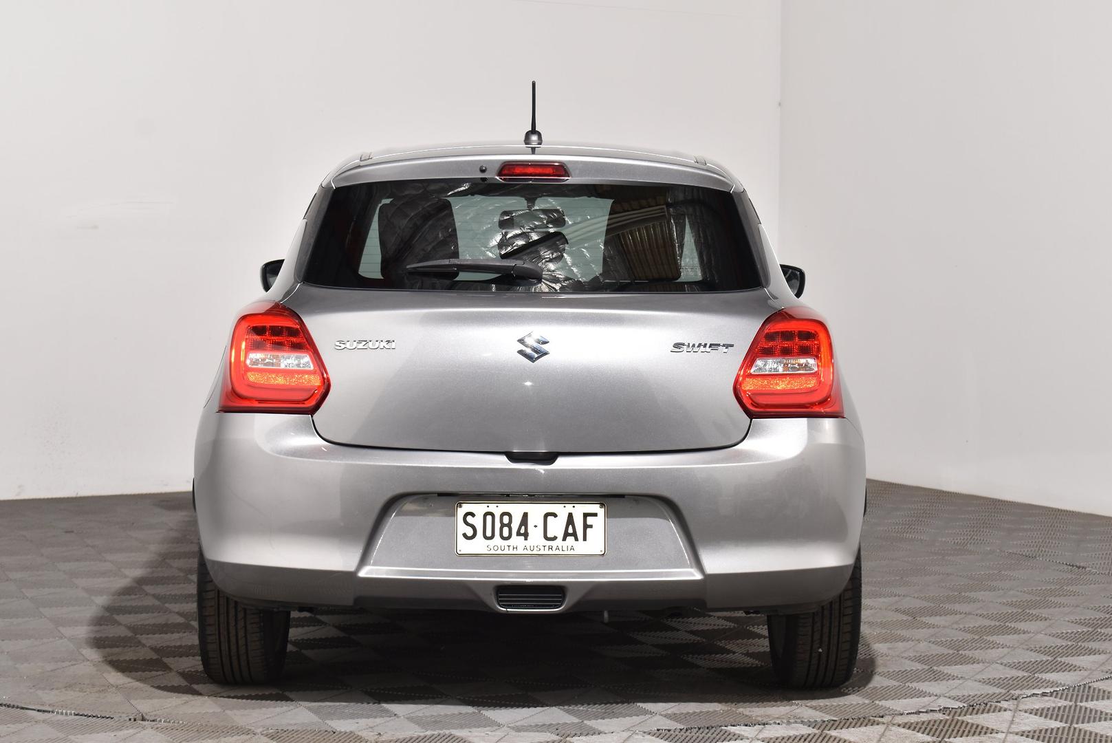 2019 Suzuki Swift GL Navigator — photo 4
