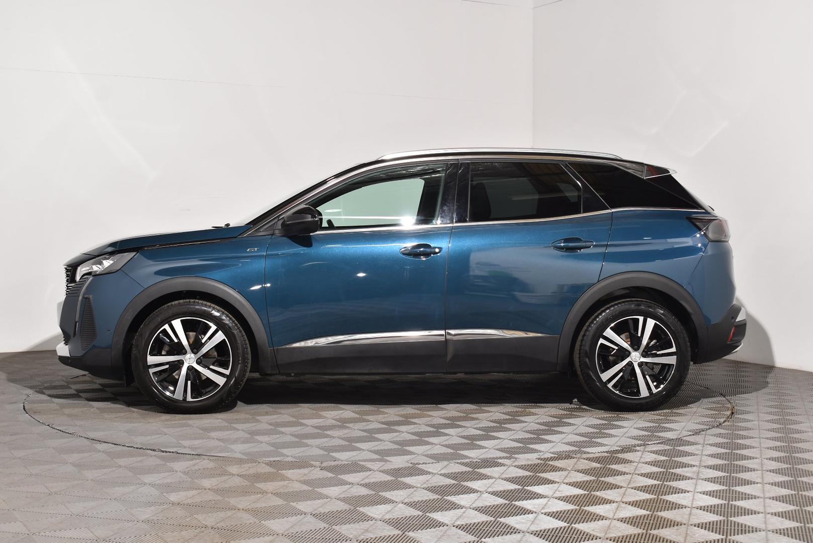 2022 Peugeot 3008 GT — photo 11