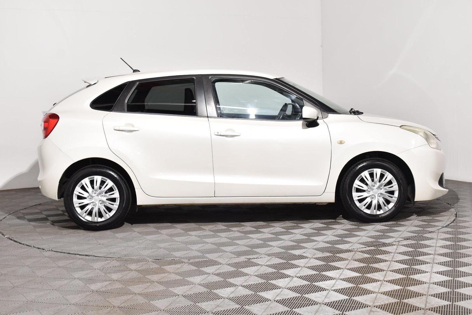 2017 Suzuki Baleno GL — photo 10