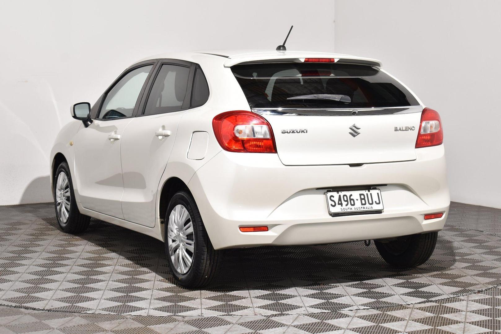 2017 Suzuki Baleno GL — photo 2