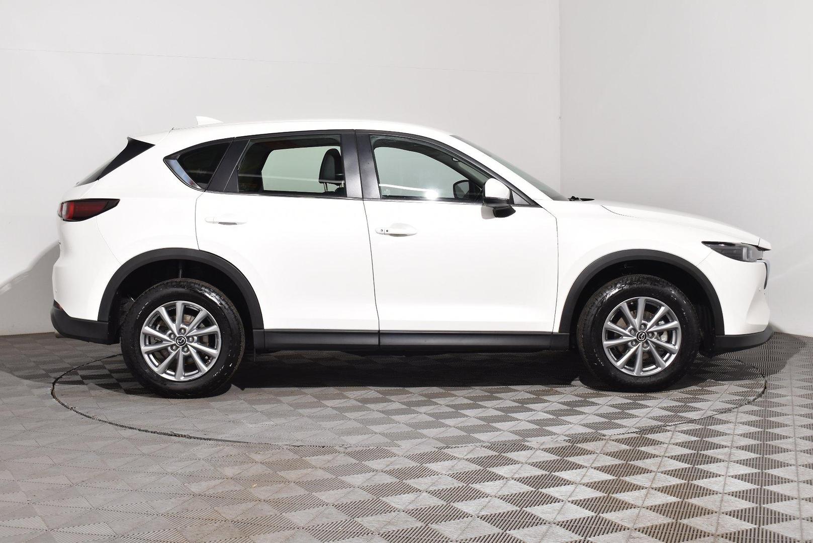 2022 Mazda CX-5 Touring — photo 10 of 27