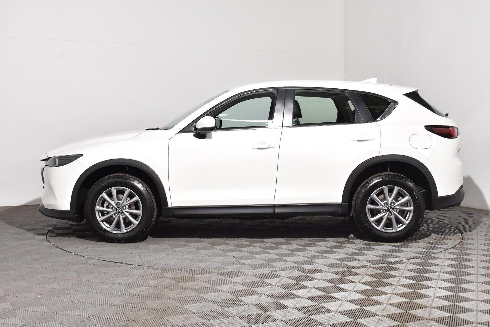 2022 Mazda CX-5 Touring — photo 11 of 27