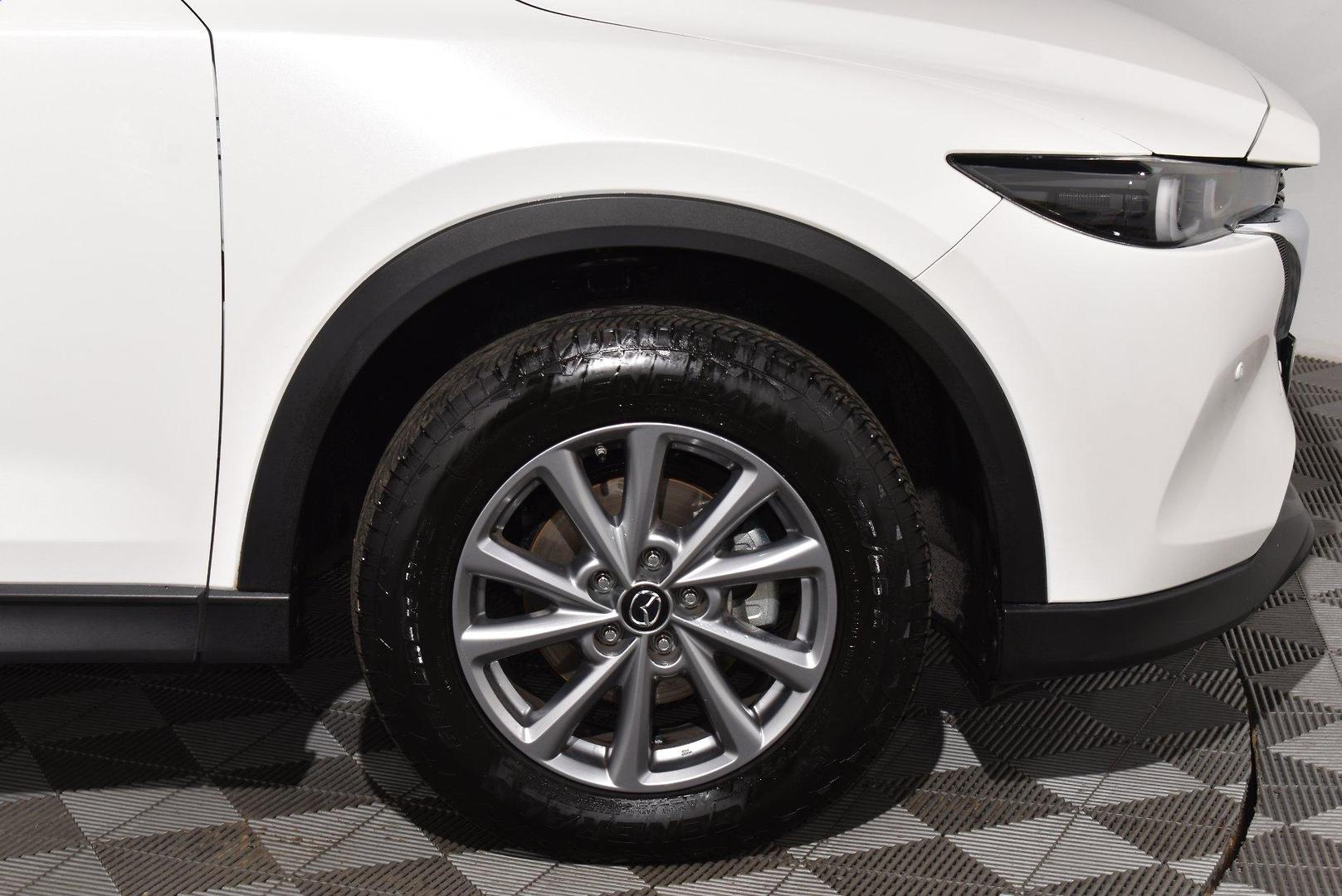 2022 Mazda CX-5 Touring — photo 18 of 27