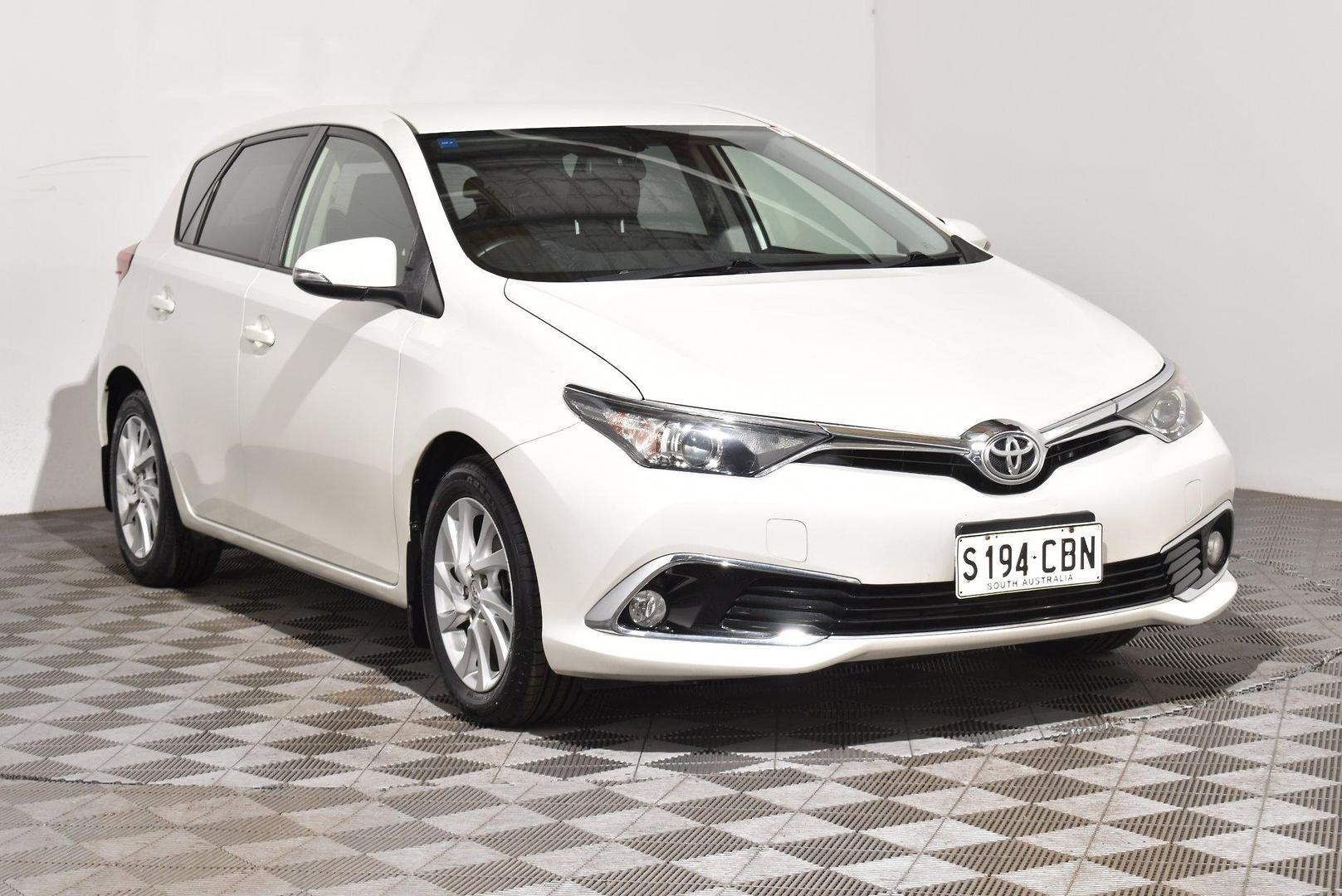 2018 Toyota Corolla Ascent Sport — photo 1 of 26