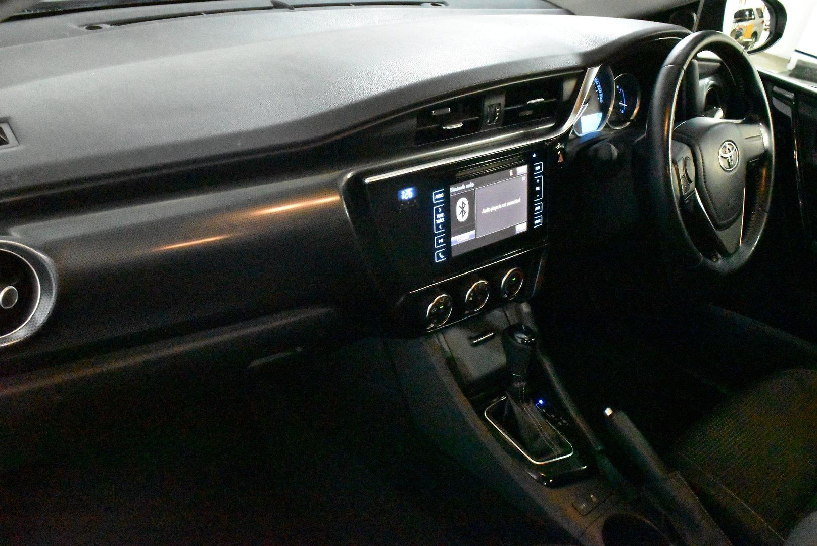 2018 Toyota Corolla Ascent Sport — photo 6 of 26