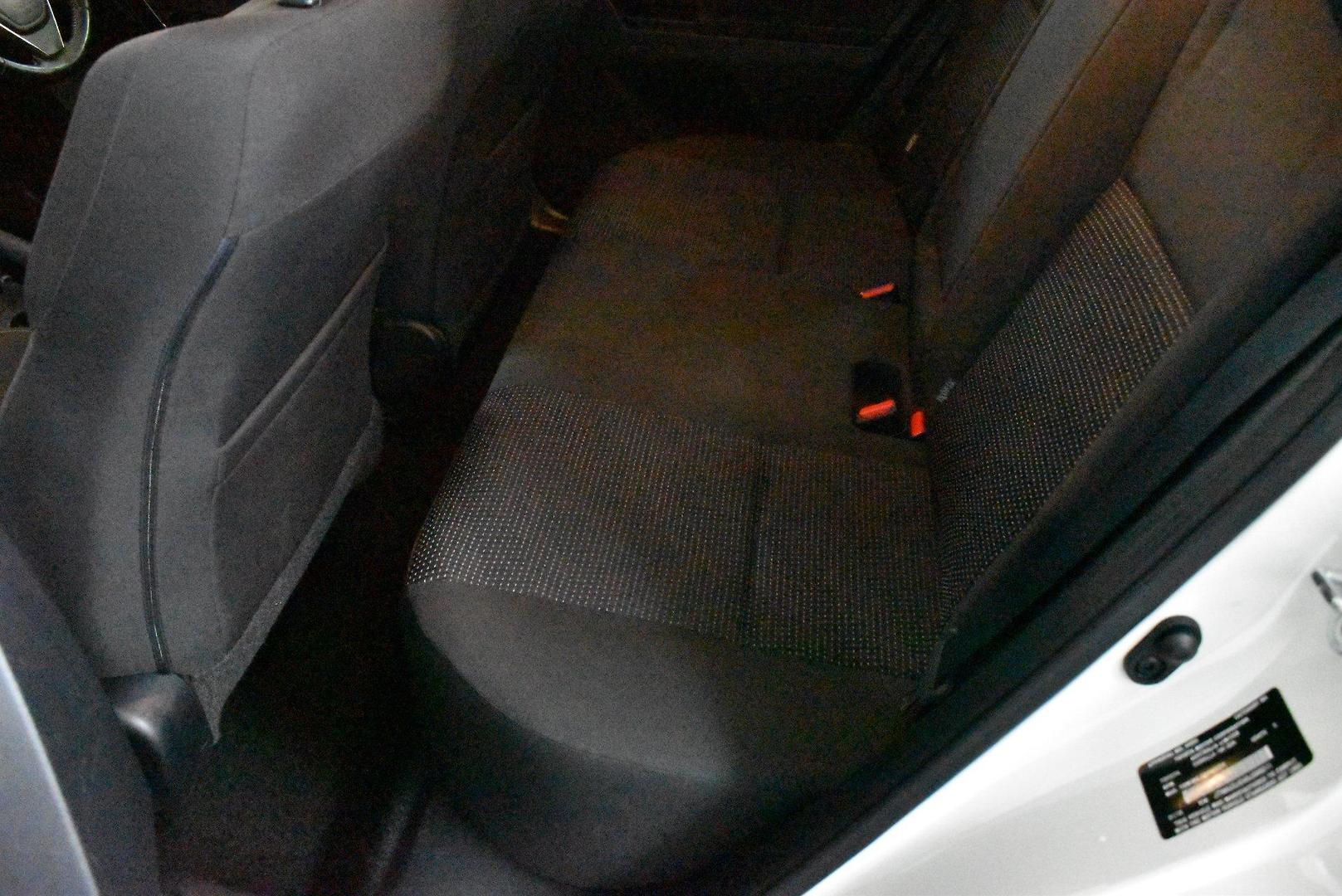 2018 Toyota Corolla Ascent Sport — photo 8 of 26