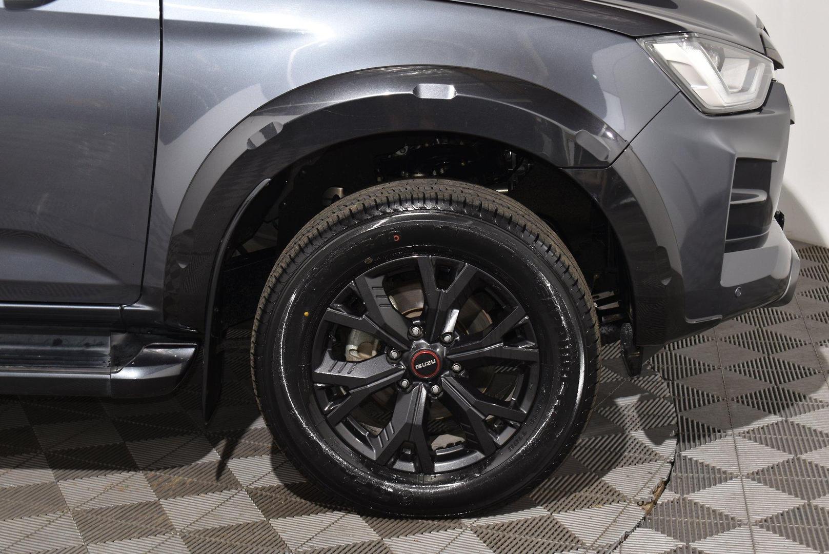 2023 Isuzu D-MAX XTERRAIN — photo 18