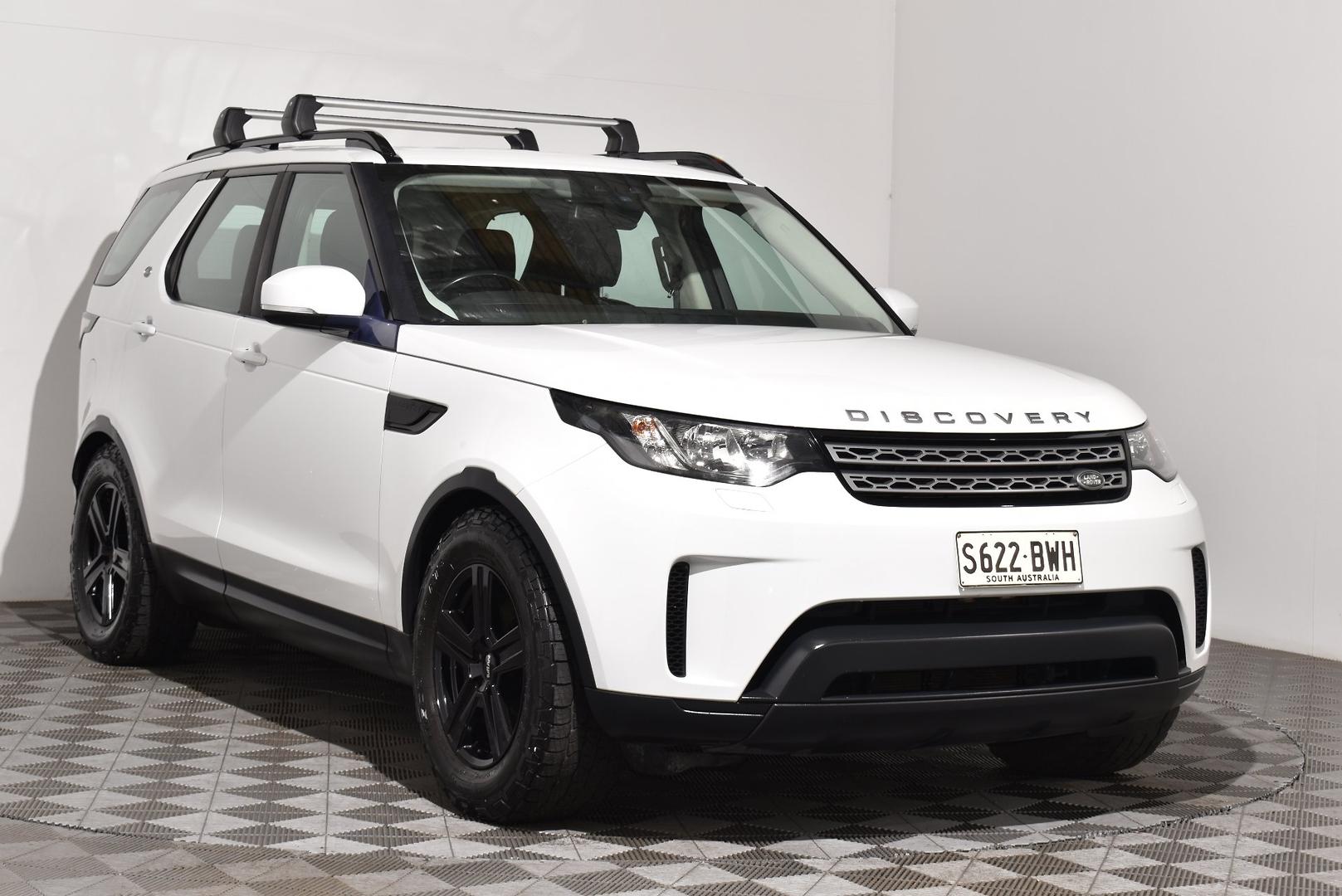 2017 Land Rover Discovery TD6 S — photo 1