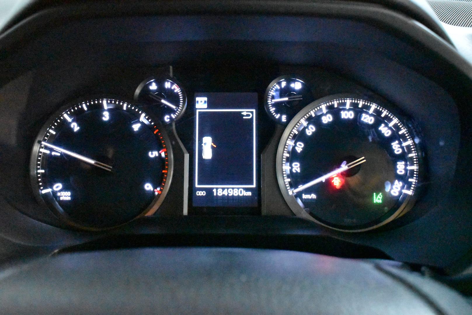 2017 Toyota Landcruiser Prado GXL — photo 25