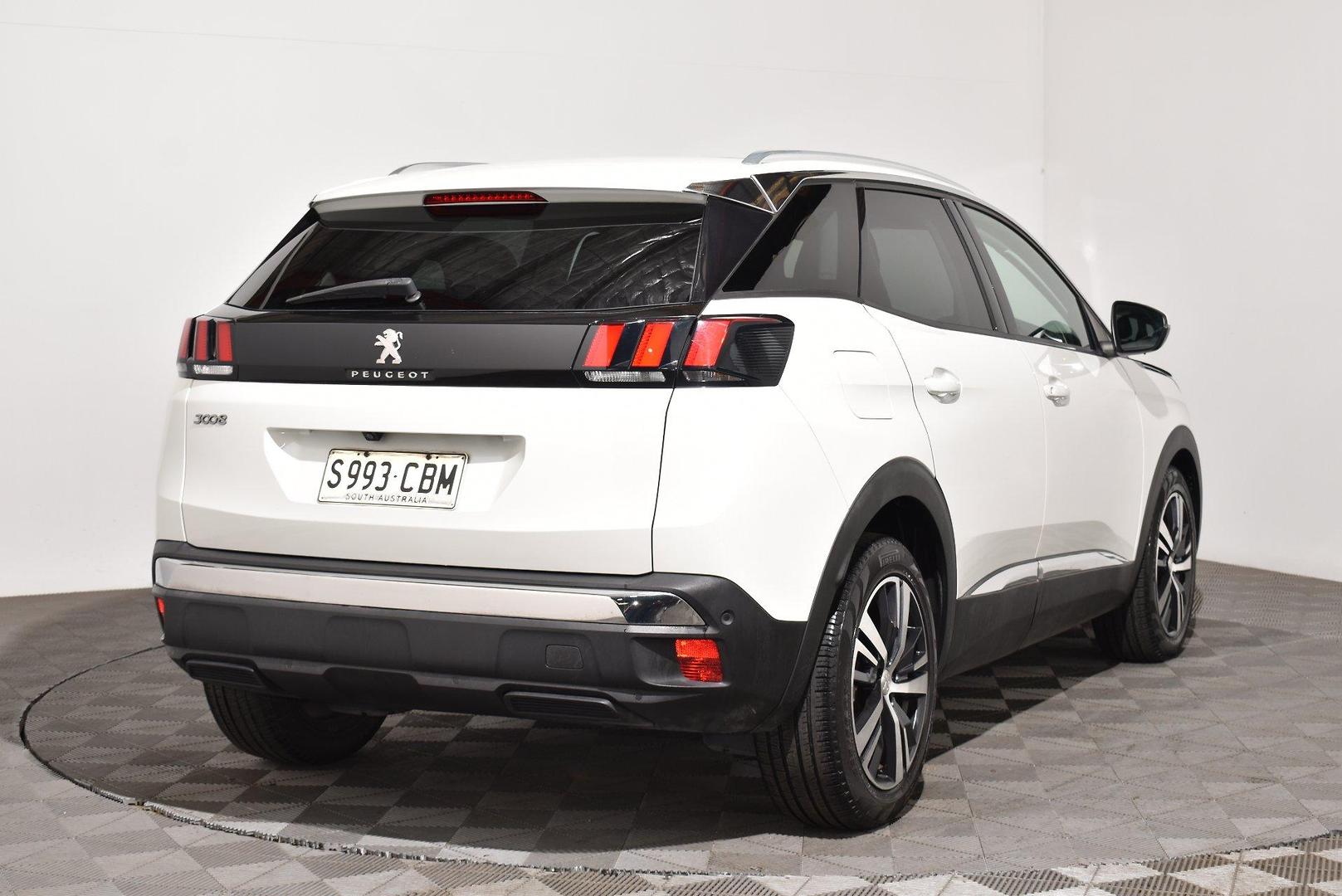 2017 Peugeot 3008 Allure — photo 14