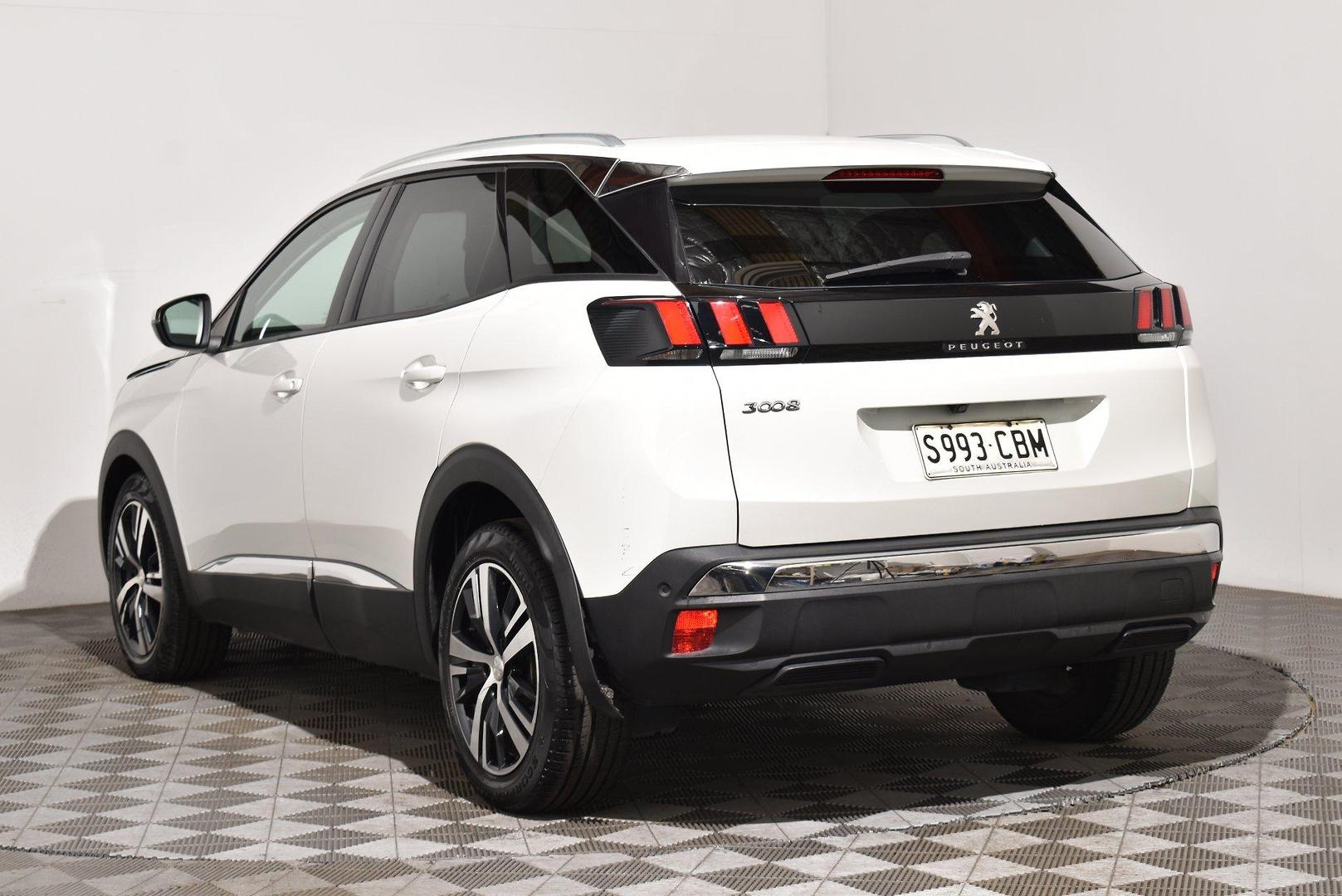 2017 Peugeot 3008 Allure — photo 2
