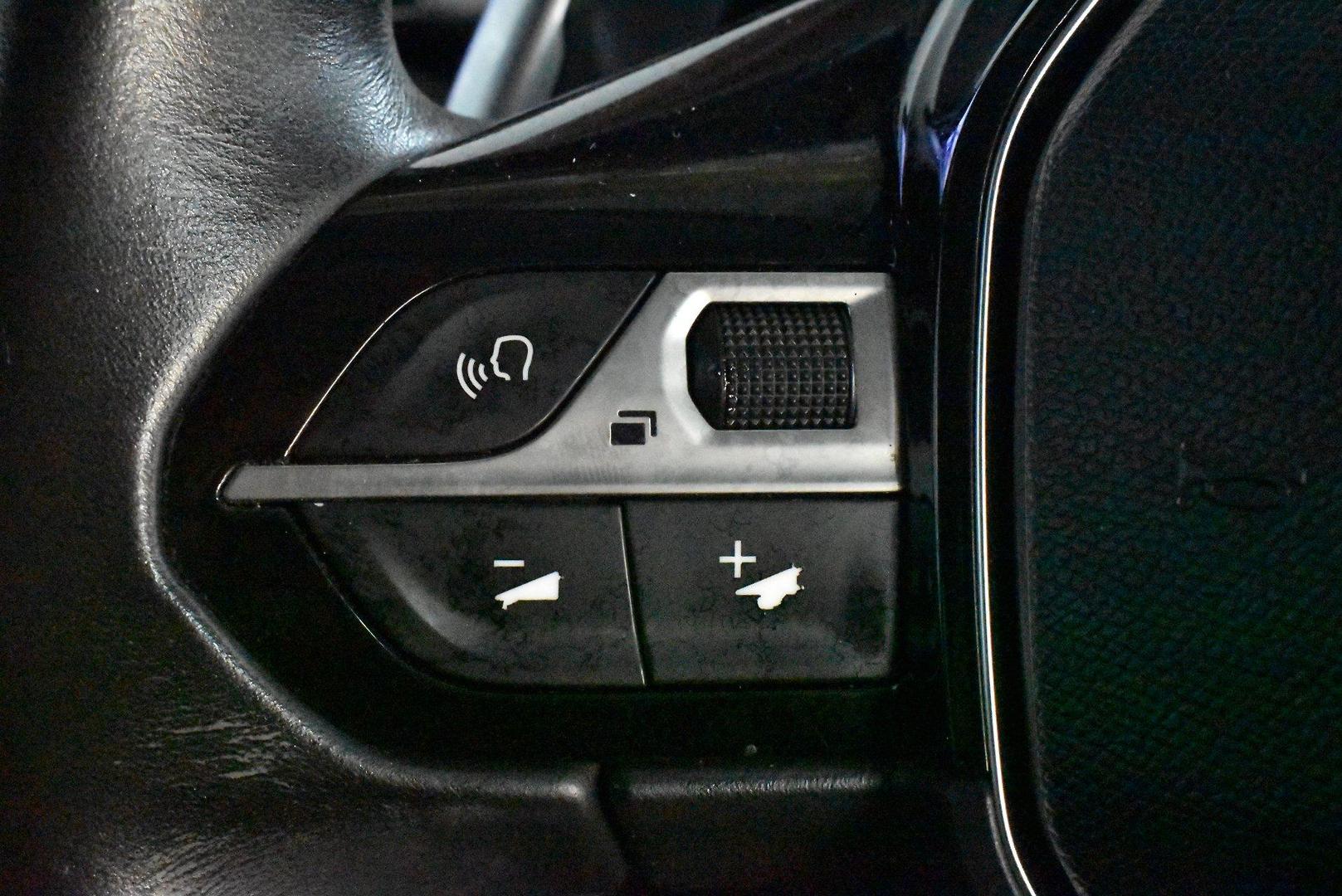 2017 Peugeot 3008 Allure — photo 20