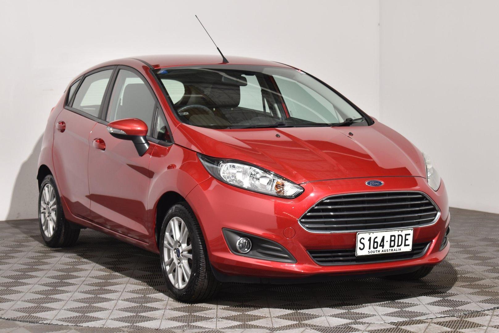 2014 Ford Fiesta Trend — photo 1