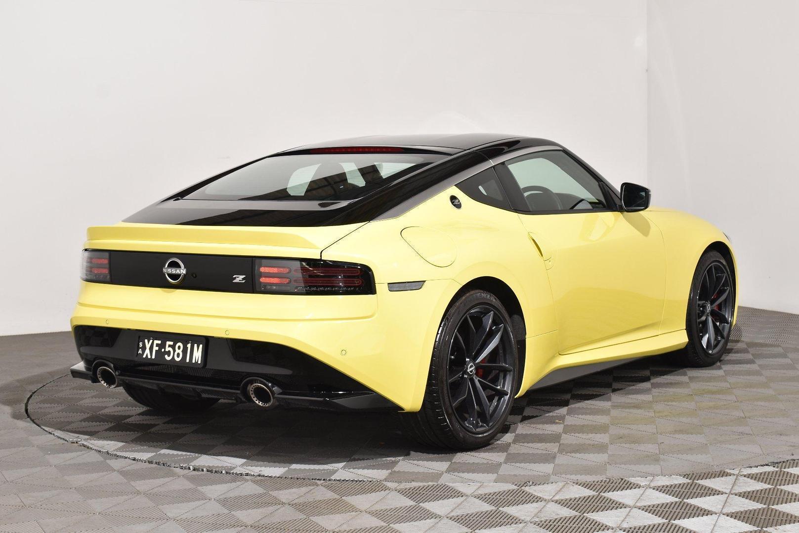2024 Nissan Z — photo 2