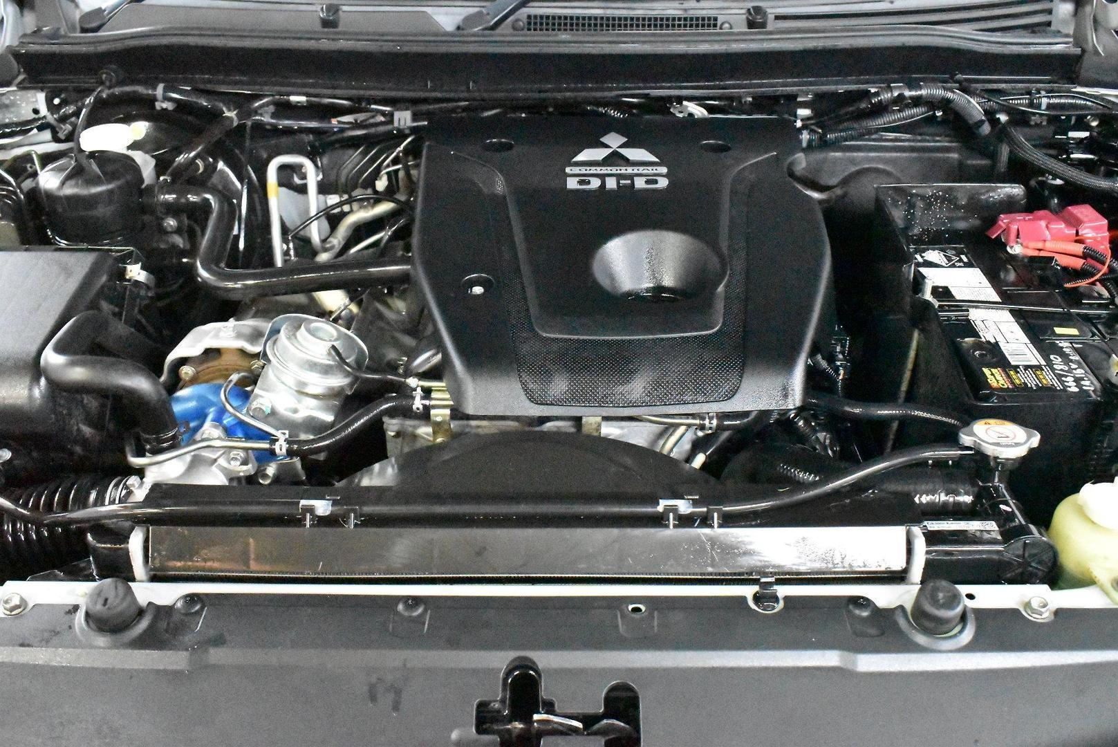2017 Mitsubishi Pajero Sport GLS — photo 16