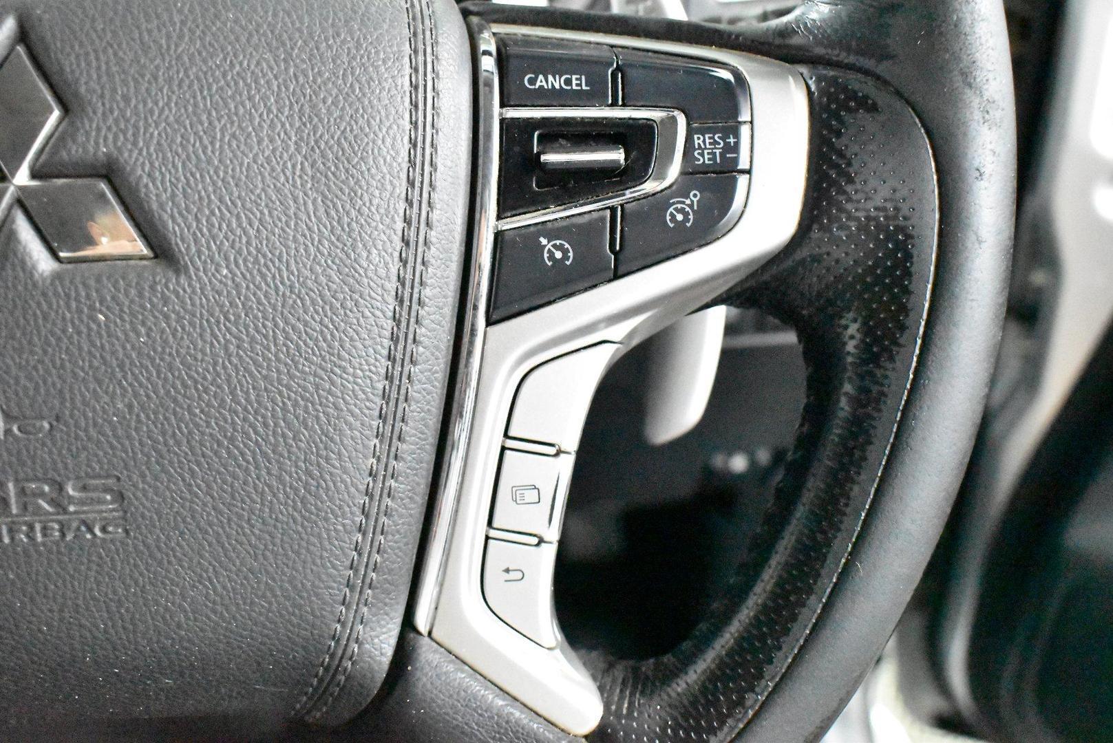 2017 Mitsubishi Pajero Sport GLS — photo 21