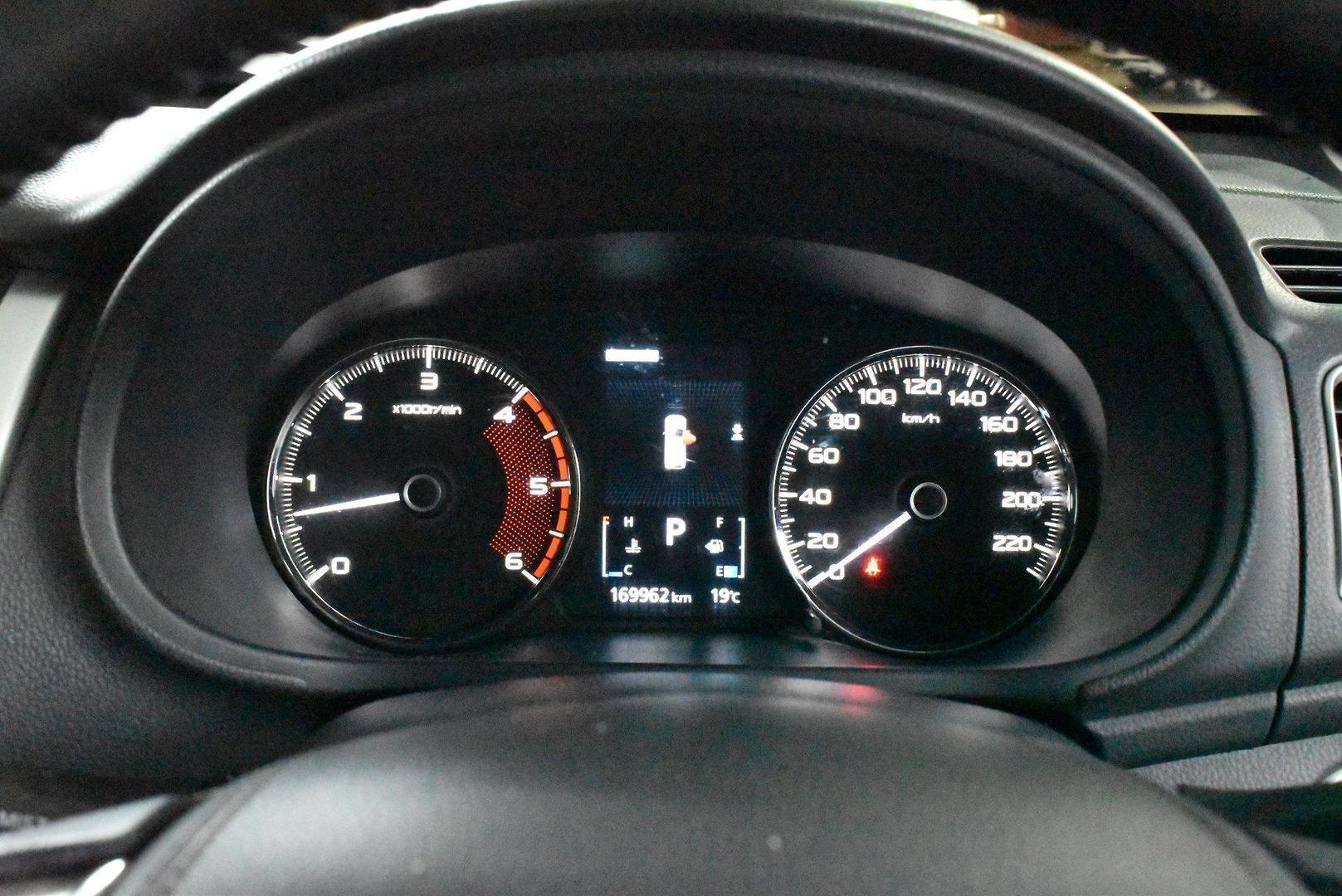 2017 Mitsubishi Pajero Sport GLS — photo 23
